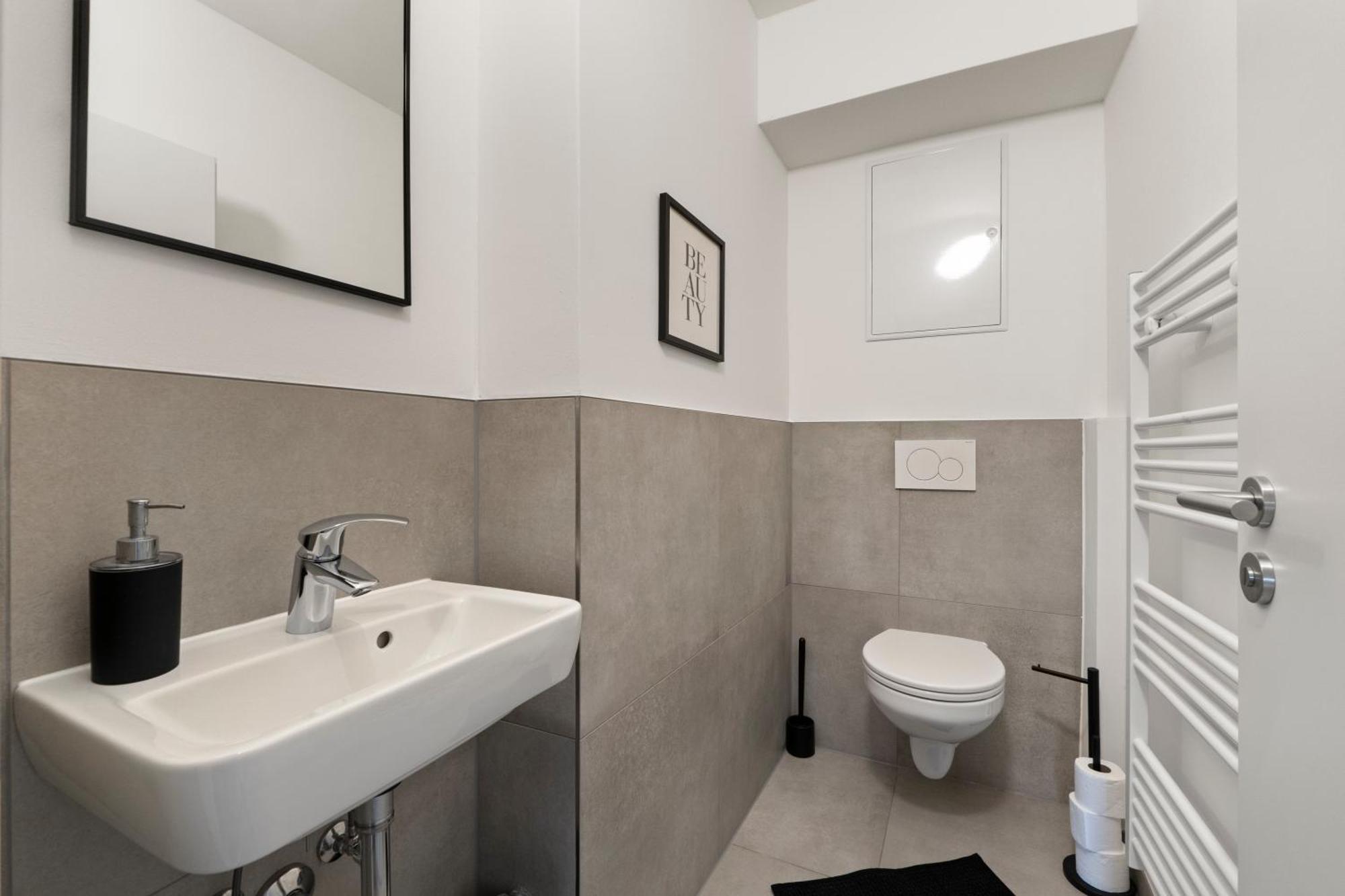 *Top* Moderne Wohnung - Naehe Koeln: Dom, Messe, Flughafen, Lanxess-Arena 베르기슈글라트바흐 외부 사진