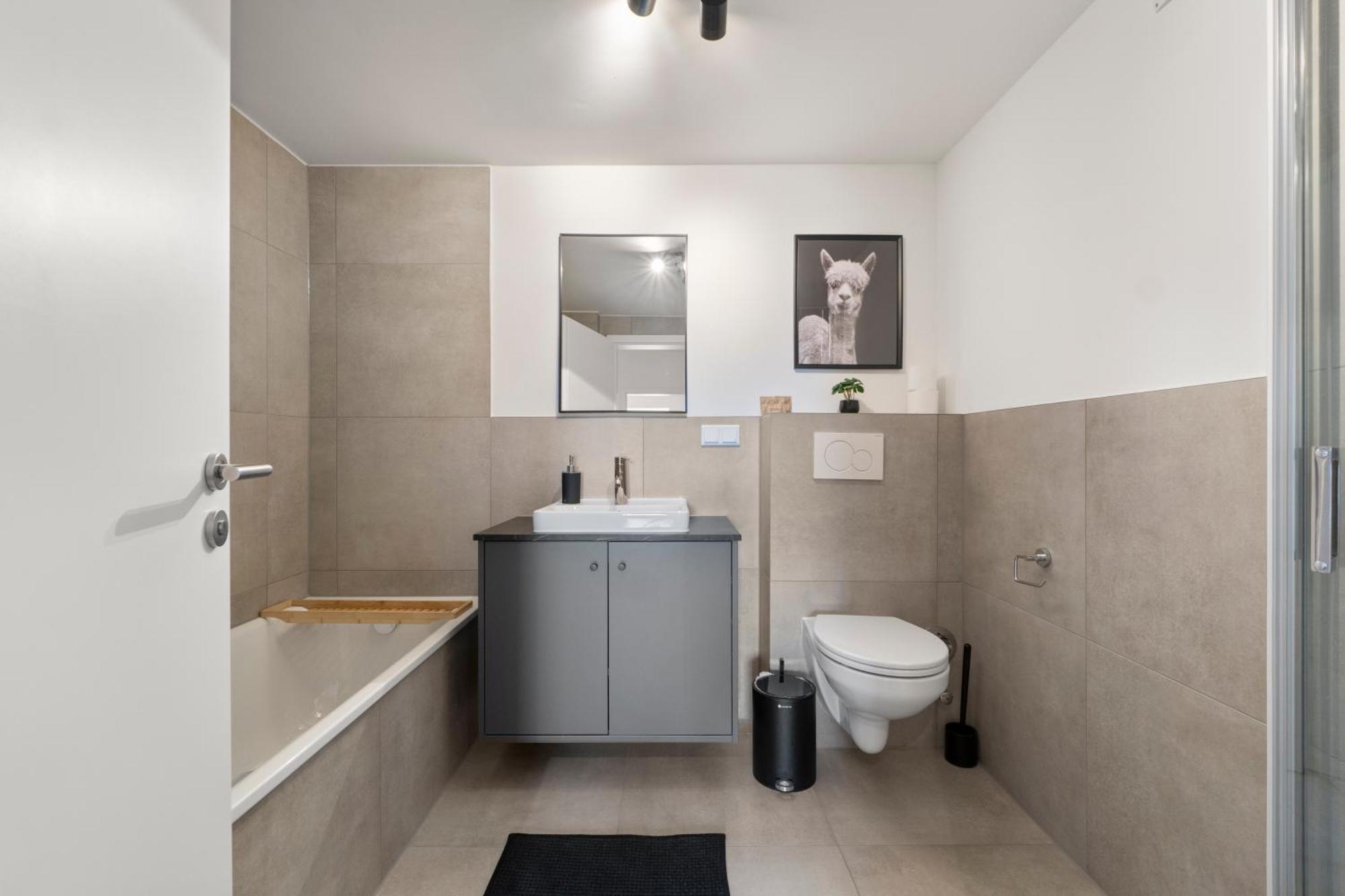 *Top* Moderne Wohnung - Naehe Koeln: Dom, Messe, Flughafen, Lanxess-Arena 베르기슈글라트바흐 외부 사진